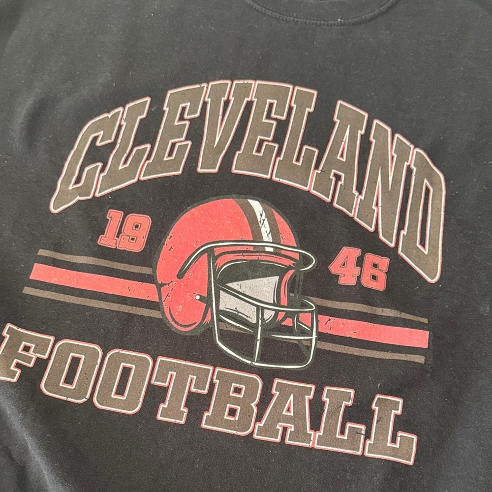Gildan Black Cleveland Football Crewneck Sweater - Picture 5 of 5